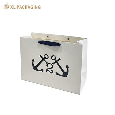 kopen Custom matte zwarte kleding papieren zakken met versterkte constructie en full-surface logo printing voor luxe cadeau verpakkingen online vervaardiging