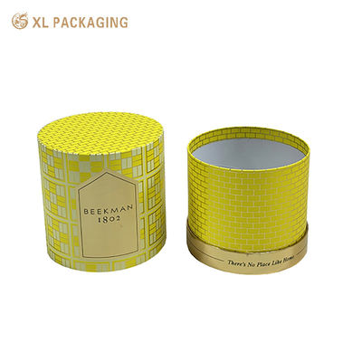kopen Custom Flat Edge Skincare Paper Tube Box, Cylinder Gift Packaging met glanzende gouden folie en zwart folie stempels online vervaardiging