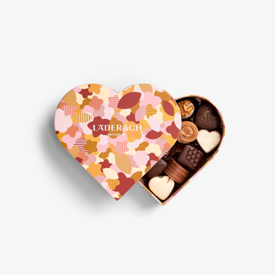 kopen Food Grade hartvormige papieren cadeaubon met invoegplaat Recyclebare starre dozen met lint voor chocolade online vervaardiging