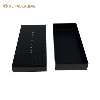 Op maat gedrukte kostuumverpakkingsdozen Zwarte papieren kartonnen cadeauverpakkingsdoos Glanzend lamineerd deksel en basis cadeaubon