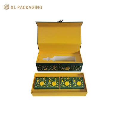 Aangepaste dubbellaagse flip-mooncake-geschenkdoos met metalen handvatslot, groene hete stempelen gouden lasergesneden hoes wijnverpakkingsdoos voor midden herfstfestival