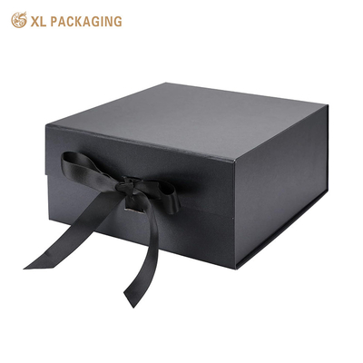 Eco-vriendelijke zwarte cadeaubon met deksel voor cadeautjes met lint en magnetische sluiting