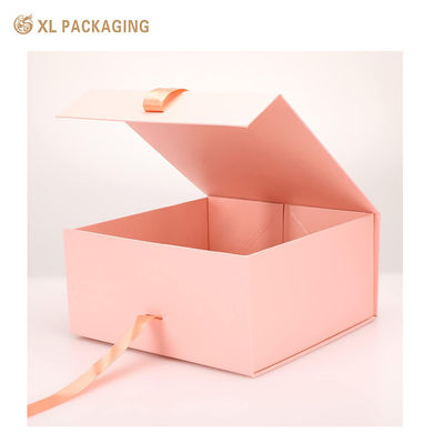 Roze opvouwbare verpakkingsdoos met magnetisch slot voor huidverzorging en luxe cadeautjes