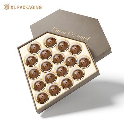 Op maat gemaakte diamantvormige chocoladedoos van 18 stuks met luxe gouden voedsellade voor premium chocoladeverpakkingen