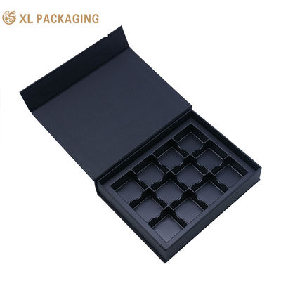 Magnetisch afsluitbaar Chocoladepapier doos 12 gaten Zwarte doos Custom logo verpakking
