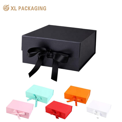 Luxe opvouwbare magnetische sluiting opvouwbare papieren dozen, geïmprimeerde cadeaubon met lint milieuvriendelijk en aanpasbaar